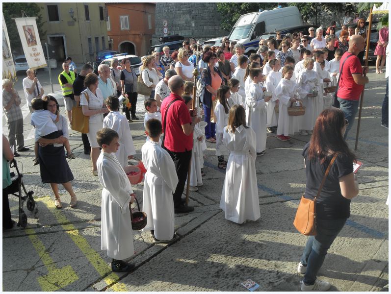 Tijelovska procesija u Labinu