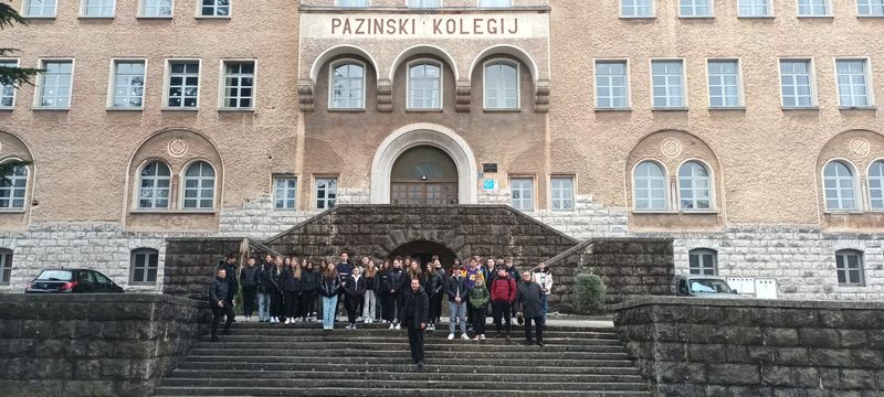 Tko čeka krizmanike?